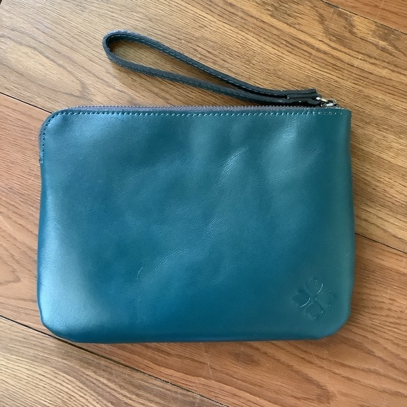 Patricia Nash Blue Coral Floral Tooled Leather Wristlet - Picture 2 of 15